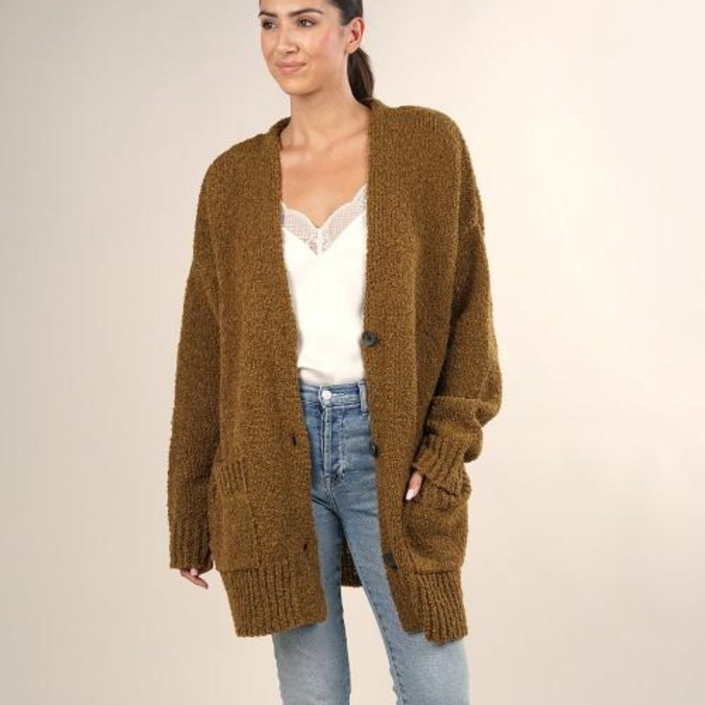 OVERSIZED BUTTON DOWN CARDIGAN